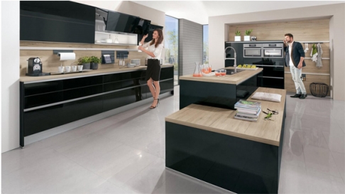 Het effect van een zwarte hoogglans keuken zwarte hoogglans keuken