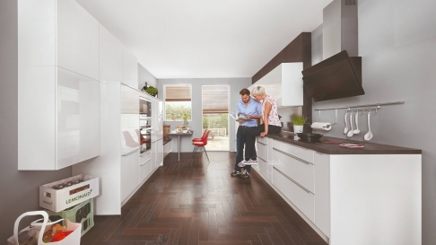 Onze keukenadviseurs helpen je graag verder Opgeruimde keuken