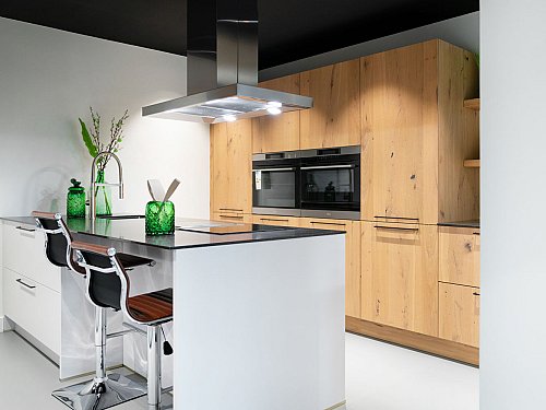 Keukens - MOET WEG! Showroomkeuken/ AV5084 Oud eiken licht
