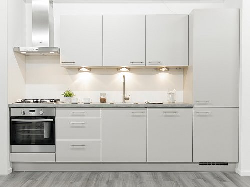 Keukens - SHOWROOMKEUKEN-RECHTE-KEUKEN