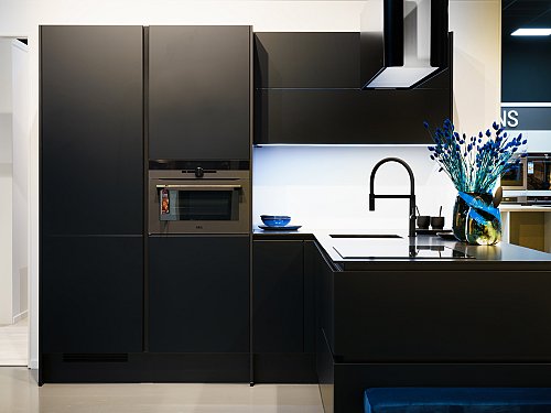 Keukens - Touch Zwart Supermat 340