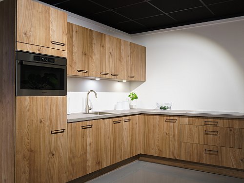 Keukens - SHOWROOMKEUKEN-HOEK-HOUT