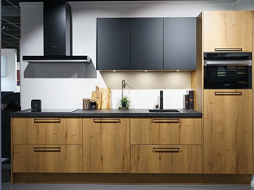 Keukens - SHOWROOMKEUKEN-RECHT-HOUT