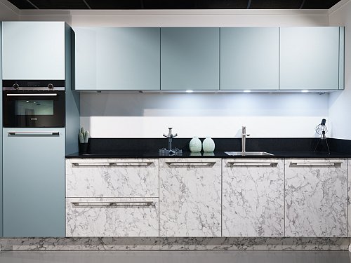 Keukens - SHOWROOMKEUKEN-RECHT-BLAUW