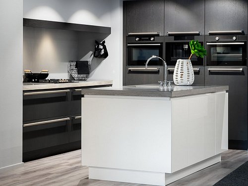 Keukens - OUTLET: Y-line + Pro-Line