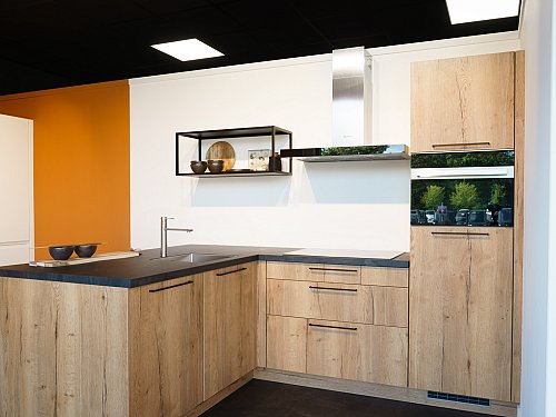 Keukens - SHOWROOMKEUKEN-HOEK-HOUT