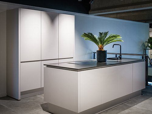 Keukens - SHOWROOMKEUKEN-EILAND-WIT