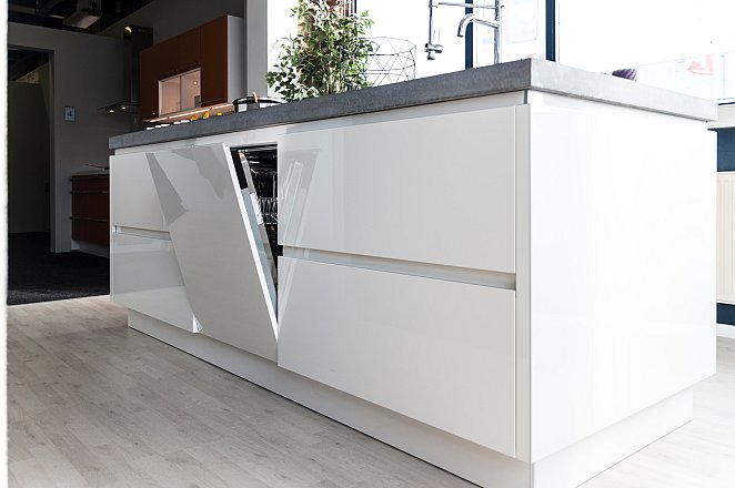 Showroomkeuken L2 - Afbeelding 4 van 13