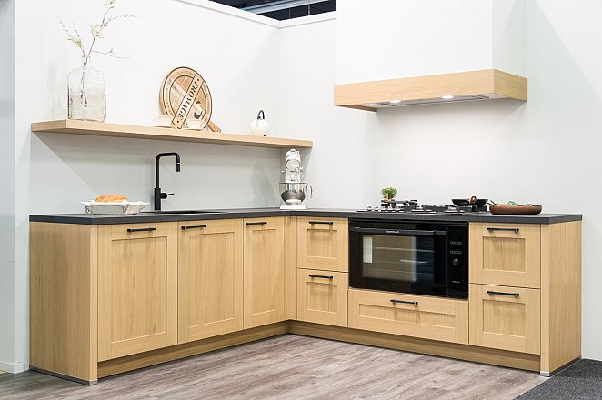 Showroomkeuken - Afbeelding 1 van 3