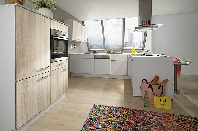 Moderne eiland hoekkeuken - Afbeelding 2 van 2