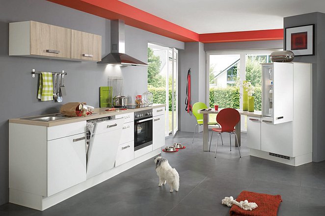 Rechte keuken met losse kast en eetruimte - Afbeelding 2 van 2