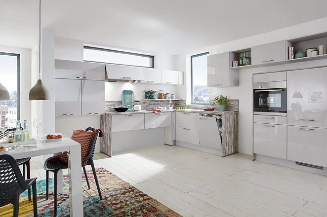 Moderne keuken met eigenzinnige indeling - Afbeelding 1 van 1