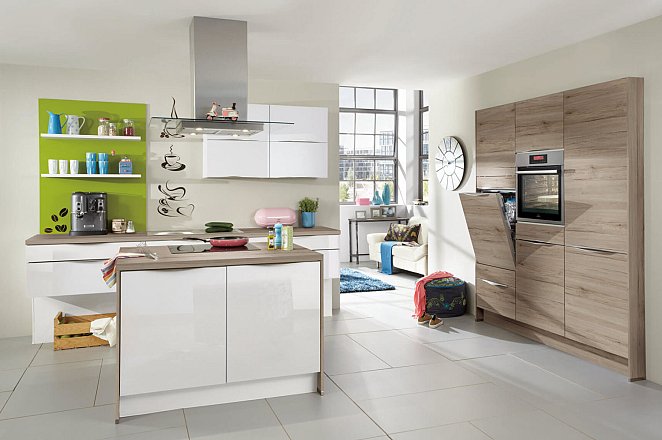 Moderne keuken met compact eiland - Afbeelding 1 van 1