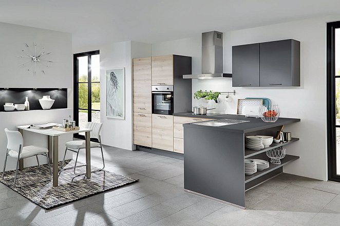 Moderne hoekkeuken in donkergrijs en houtdecor - Afbeelding 2 van 2
