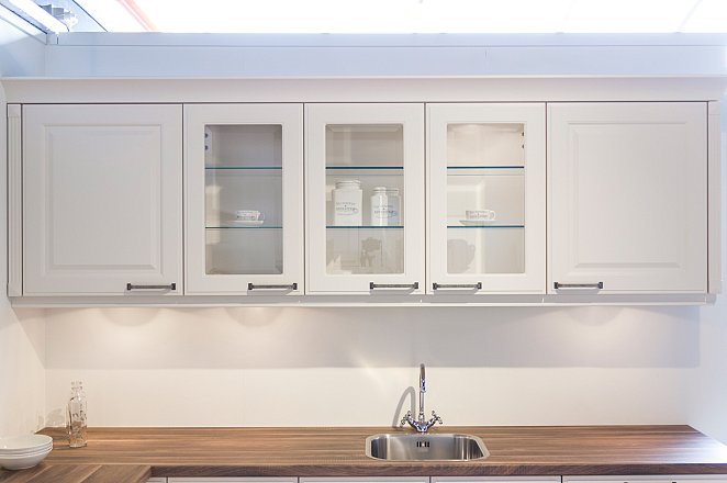 Luxe hoekkeuken met kastenwand - Afbeelding 2 van 7