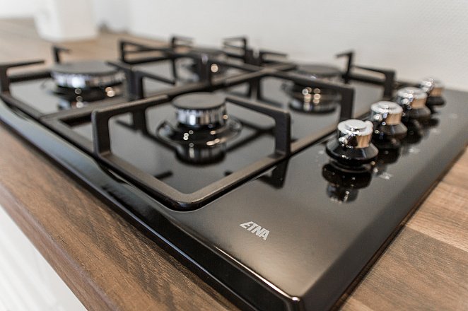 Luxe hoekkeuken met kastenwand - Afbeelding 4 van 7