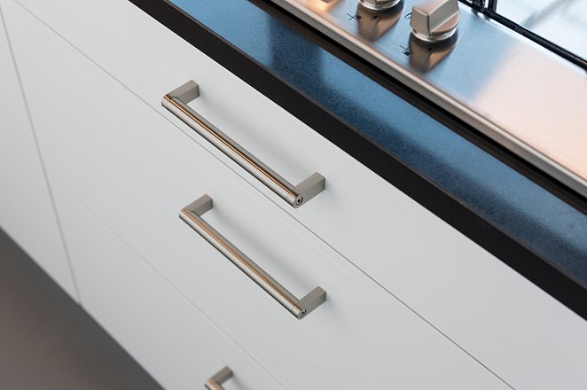 Eilandkeuken in hoogglans wit - Afbeelding 2 van 6