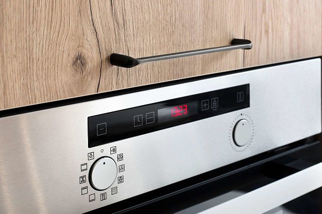 Hout/zwarte keuken met losse elementen - Afbeelding 2 van 2