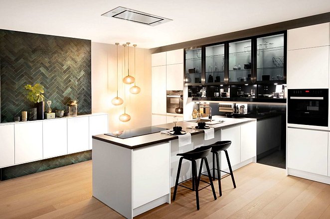 Witte keuken met losse elementen - Afbeelding 1 van 3