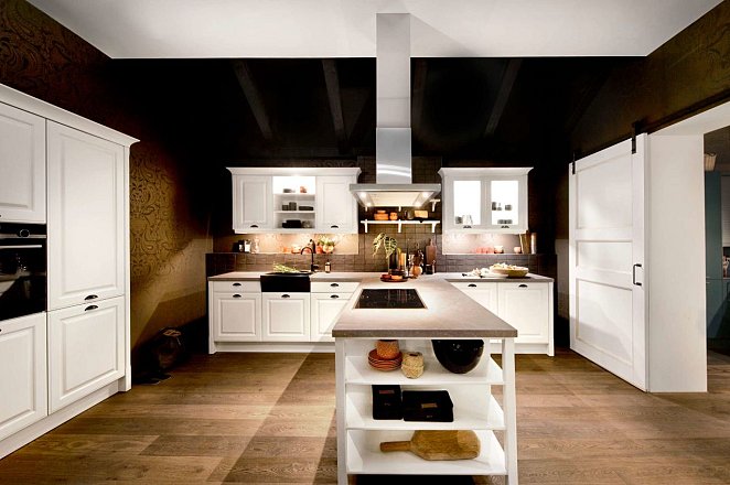 Witte keuken met losse keukenelementen - Afbeelding 1 van 2