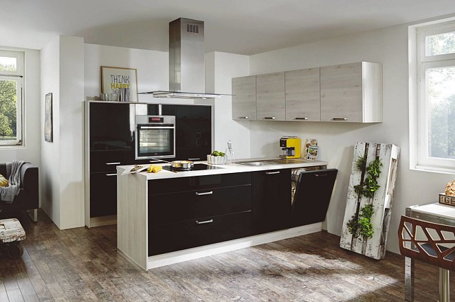 Keuken met semi-eiland en kastenwand - Afbeelding 1 van 1