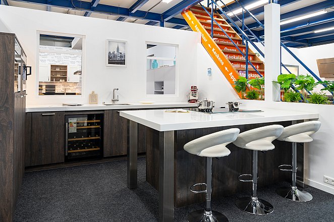 Showroomkeuken L2 - Afbeelding 1 van 4