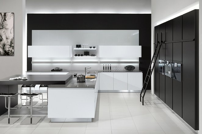 T-Keuken met kastenwand - Afbeelding 1 van 1