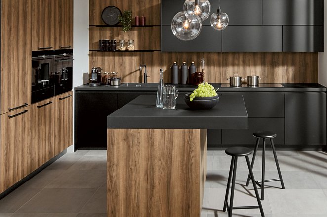 T-Keuken met kastenwand - Afbeelding 1 van 3