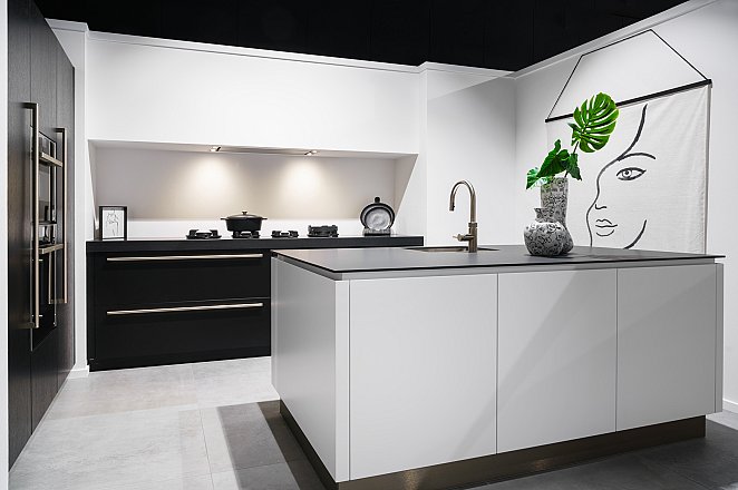 Eilandkeuken met losse elementen - Afbeelding 1 van 5