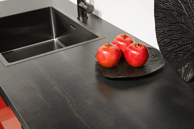 Rood hoogglans keuken met zwart staal - Afbeelding 12 van 12