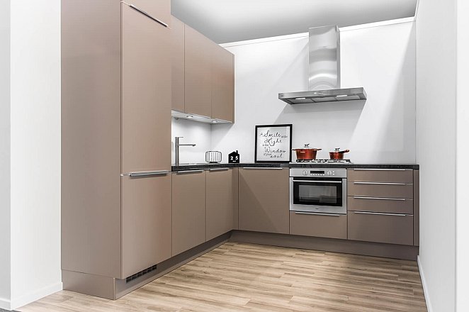 Showroomkeuken L2 - Afbeelding 1 van 8