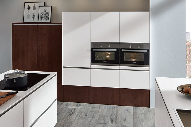 Moderne eilandkeuken in wit en wild-eiken - Afbeelding 4 van 4