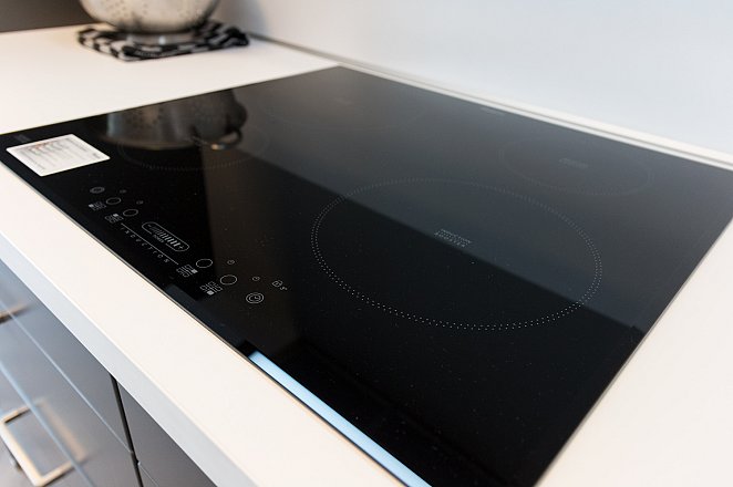 Ruime Hoekkeuken in Moderne Stijl - Afbeelding 3 van 7