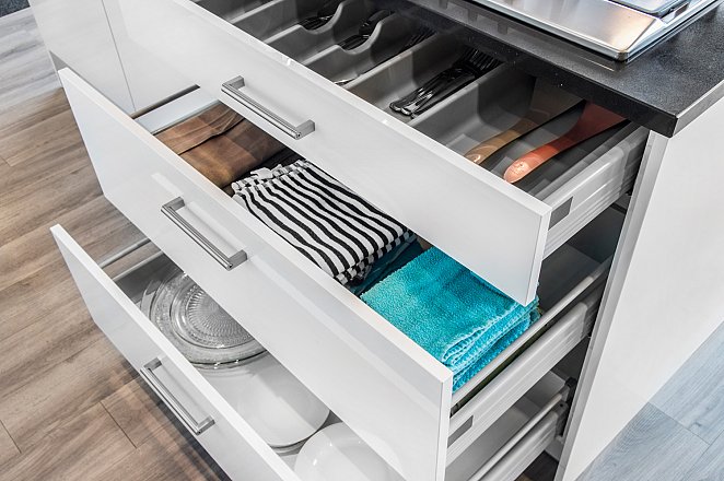Witte Eilandkeuken met Kastenwand - Afbeelding 7 van 7