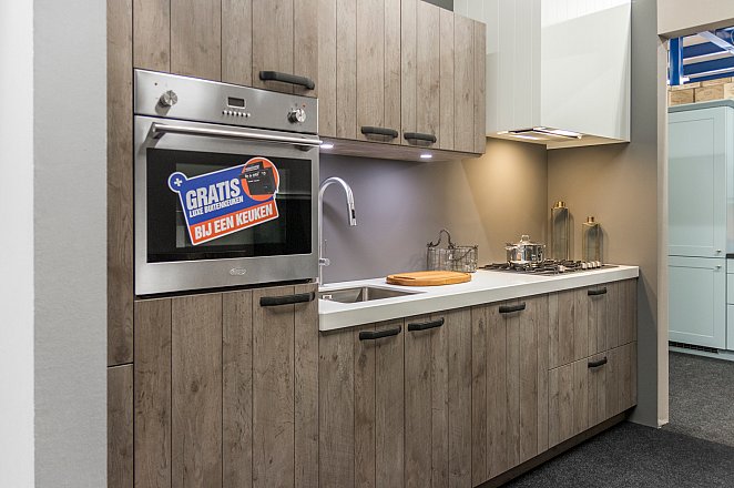 Showroomkeuken L2 - Afbeelding 1 van 4