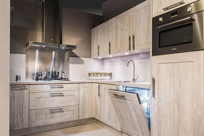 Showroomkeuken L2 - Afbeelding 1 van 9