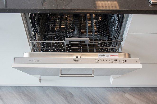 Witte Eilandkeuken met Kastenwand - Afbeelding 3 van 7