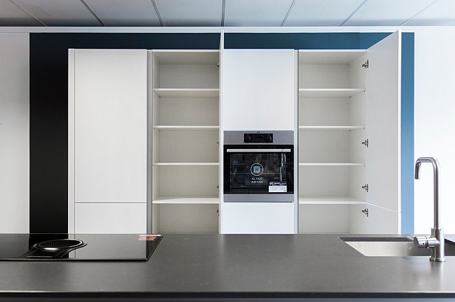 Eilandkeuken in hoogglans wit - Afbeelding 8 van 8