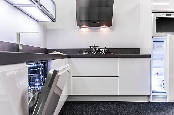 Showroomkeuken L2 - Afbeelding 2 van 9