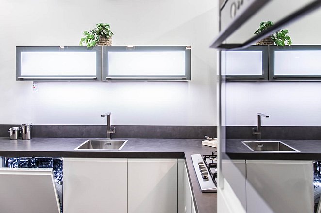 Showroomkeuken L2 - Afbeelding 3 van 9
