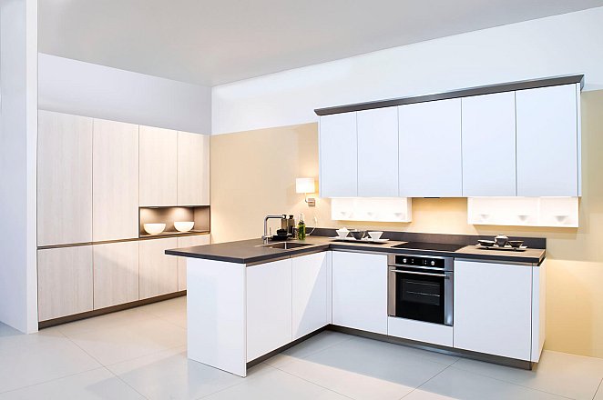 Lichte greeploze keuken  - Afbeelding 1 van 4