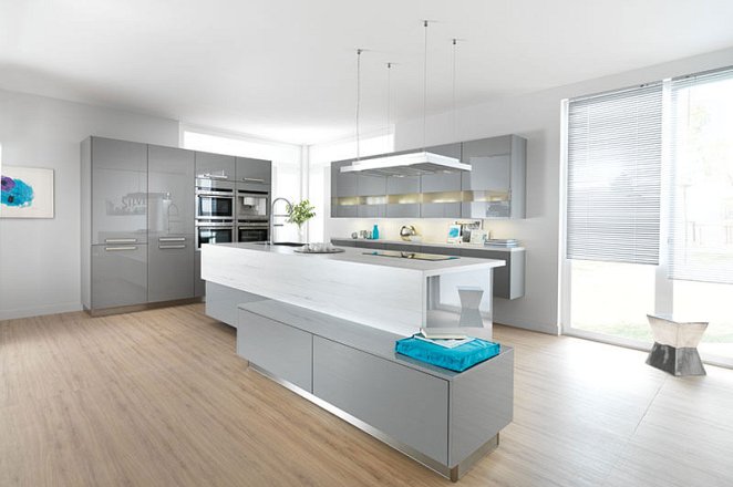 Ruime keuken met kookeiland - Afbeelding 1 van 1