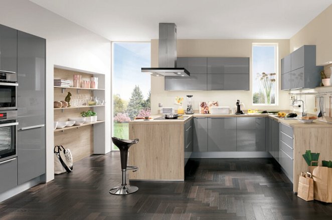 Moderne keuken in U-opstelling - Afbeelding 1 van 3