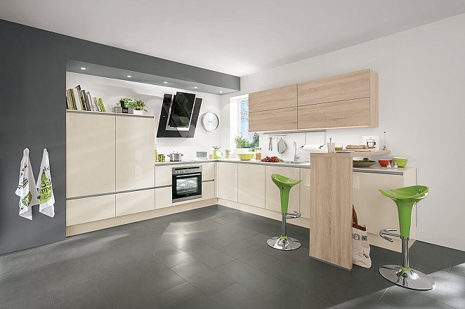 Moderne greeploze hoekkeuken in hoogglans vanille - Afbeelding 1 van 3