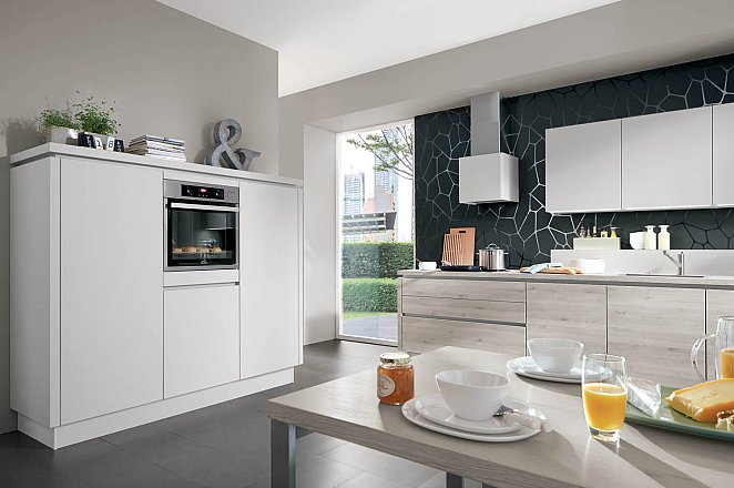 Moderne keuken in rechte opstelling - Afbeelding 2 van 4