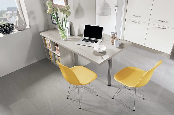 Lichte hoekkeuken met ontbijttafel - Afbeelding 2 van 3