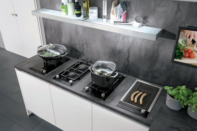 Greeploze keuken in hoogglans wit - Afbeelding 3 van 4