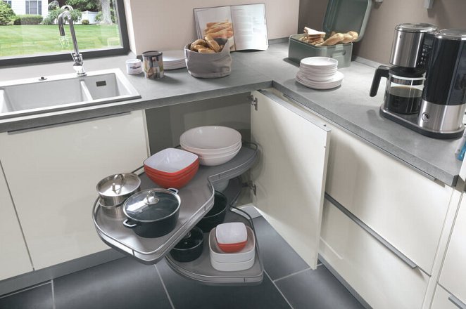 Lichte keuken in hoekopstelling - Afbeelding 4 van 5