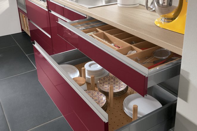 Moderne keuken in rechte opstelling - Afbeelding 3 van 5